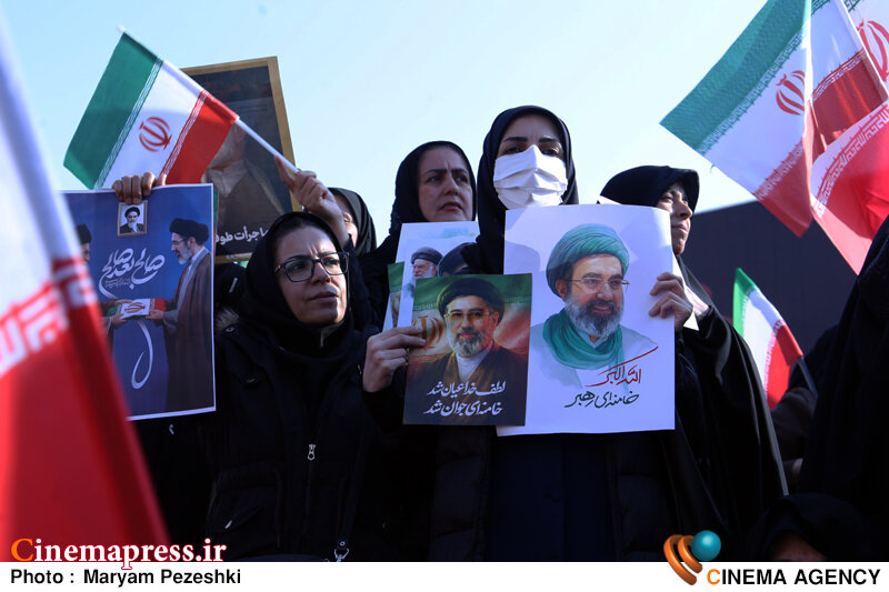 علمی از دست صالحی بدست صالحی خراسانی داده تا با استحکام بخشیدن بر درخت تنومند انقلاب سایه آن بر سر منتظران ظهور باقی بماند