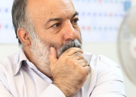 ان شاءالله «آیت الله سید مجتبی حسینی خامنهای» این کشتی نجات را به دست صاحب اصلی آن «حضرت حجت عجل الله تعالی فرجه» خواهد رسانید